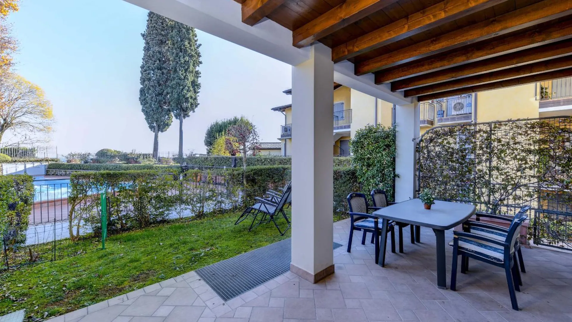 Rosa Flat By Garda Fewo location
